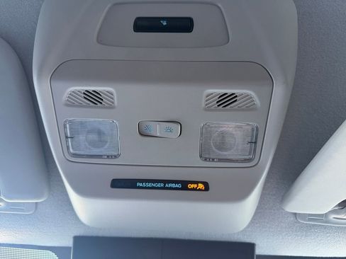 Used 2024 Ford Transit 250 Low Roof AWD w/ Exterior Upgrade Package image 19