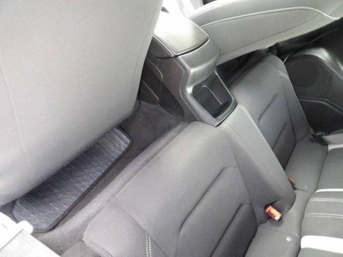 Used 2021 Chevrolet Camaro LT RWD image 31