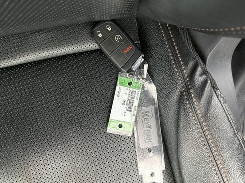 Used 2022 Jeep Compass Latitude w/ Sun and Sound Group image 11