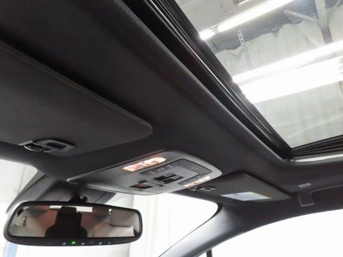 Used 2025 Toyota Sienna XSE image 18