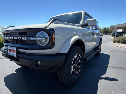 New 2026 Ford Bronco Outer Banks AWD/4WD image 9