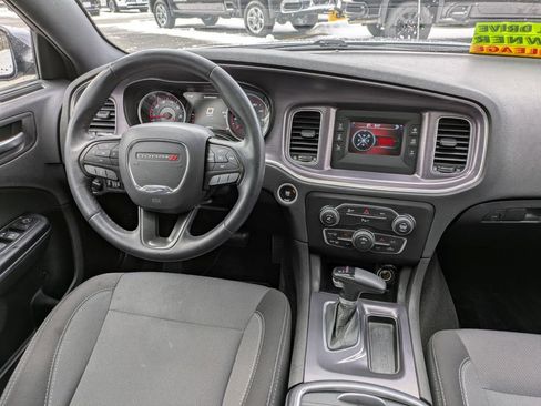 Used 2016 Dodge Charger SE w/ Power Sunroof Group image 15