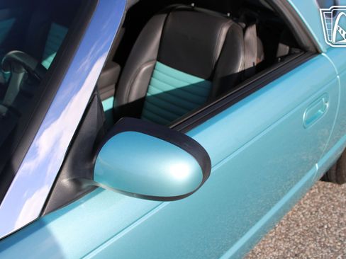 Used 2002 Ford Thunderbird image 21