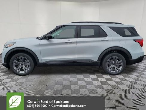 New 2026 Ford Explorer Active w/ Active Comfort Package image 8