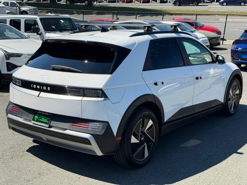 Used 2025 Hyundai Ioniq 5 SEL image 5