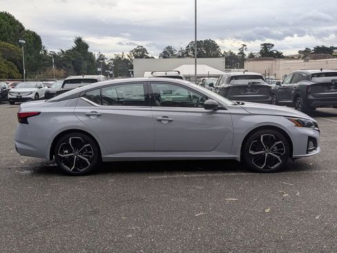 New 2025 Nissan Altima 2.5 SR w/ SR Premium Package image 4