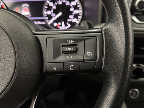 Used 2023 Nissan Rogue S image 21