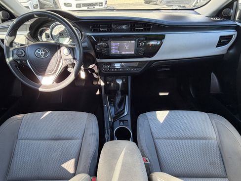 Used 2016 Toyota Corolla image 31