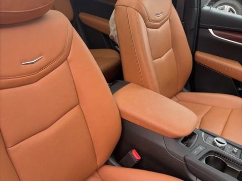 Used 2024 Cadillac XT5 Premium Luxury image 4