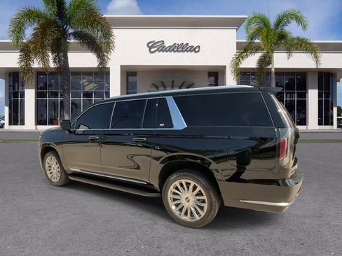 Used 2023 Cadillac Escalade ESV Premium Luxury RWD image 10