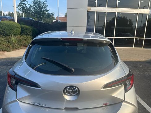 Used 2024 Toyota Corolla SE w/ SE Package FWD image 5