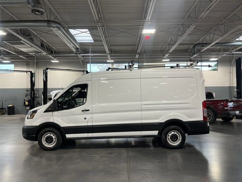 Used 2023 Ford Transit 250 Medium Roof image 9