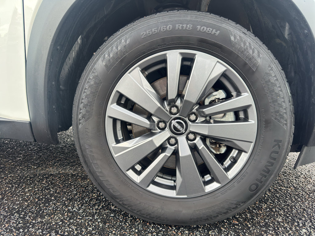 Used 2024 Nissan Pathfinder SV FWD image 22
