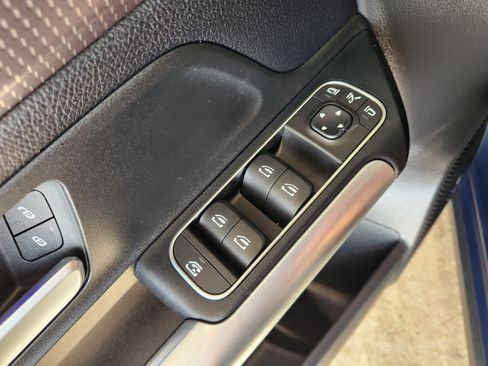 Used 2023 Mercedes-Benz GLA 250 4MATIC image 25