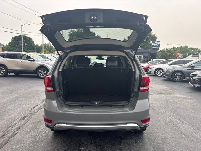 Used 2020 Dodge Journey Crossroad FWD image 19