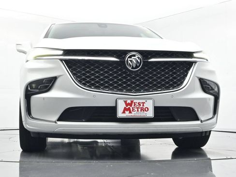 Used 2023 Buick Enclave Avenir w/ Avenir Technology Package AWD/4WD image 37