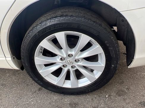 Used 2015 Toyota Venza XLE image 11