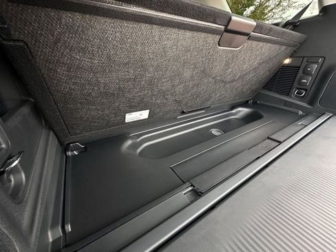 New 2025 Ford Expedition Active image 78