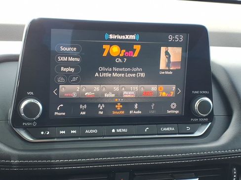 Used 2021 Nissan Rogue SV image 16