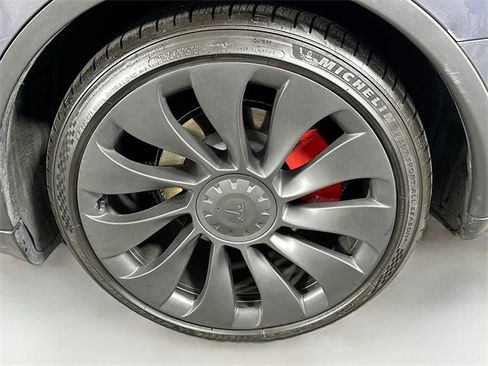 Used 2023 Tesla Model Y Performance image 27