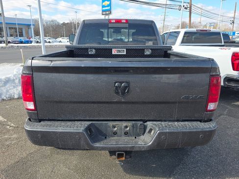 Used 2017 RAM 2500 Big Horn w/ Sport Appearance Group image 4