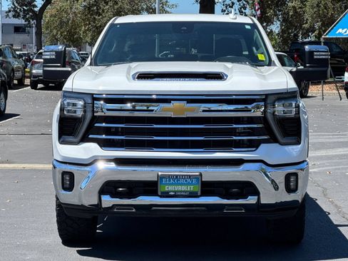 Used 2024 Chevrolet Silverado 2500 LTZ AWD/4WD image 8