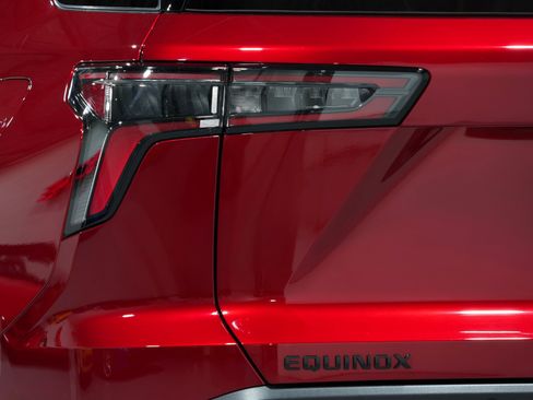 Used 2026 Chevrolet Equinox RS w/ Convenience Package III FWD image 27
