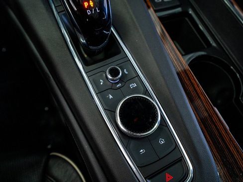 Used 2022 Cadillac Escalade Premium Luxury image 49