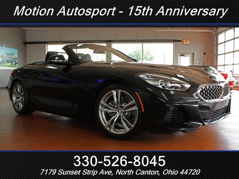Used 2019 BMW Z4 sDrive30i w/ M Sport Package RWD image 2