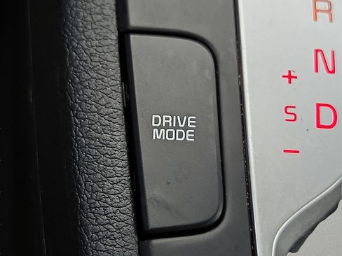 Used 2024 Kia Forte LXS w/ LXS Technology Package FWD image 18