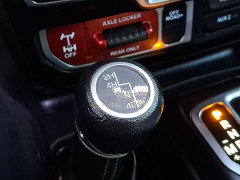 Used 2024 Jeep Wrangler Unlimited Sport image 25