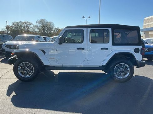 Used 2021 Jeep Wrangler Unlimited Sahara image 2