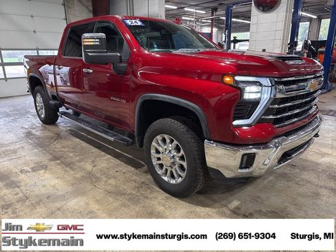 Used 2024 Chevrolet Silverado 2500 LTZ image 8