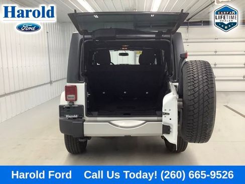 Used 2018 Jeep Wrangler Unlimited Sahara w/ Dual Top Group image 6