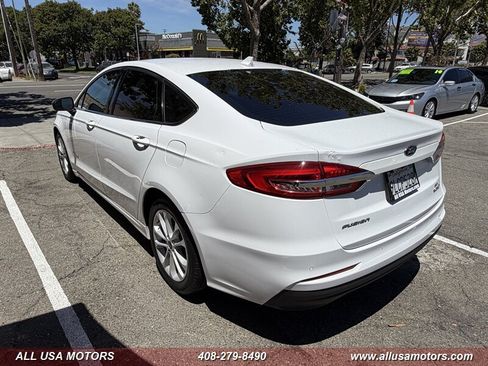 Used 2019 Ford Fusion SE FWD image 7