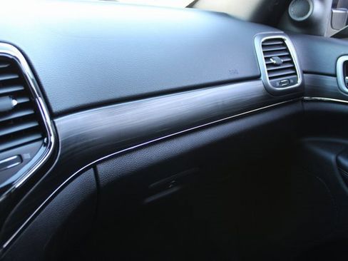 Used 2021 Jeep Grand Cherokee Limited X image 28