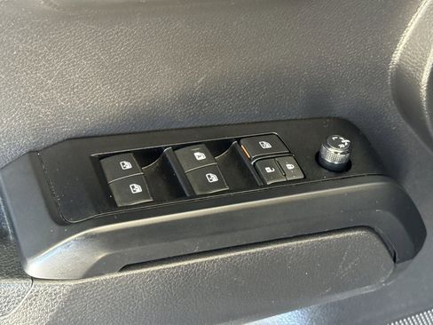 Certified 2023 Toyota Tacoma SR AWD/4WD image 13