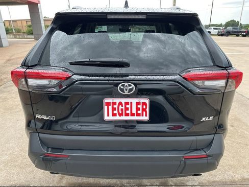 Used 2024 Toyota RAV4 XLE Premium image 6