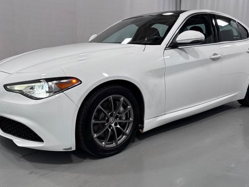 Used 2019 Alfa Romeo Giulia AWD image 1