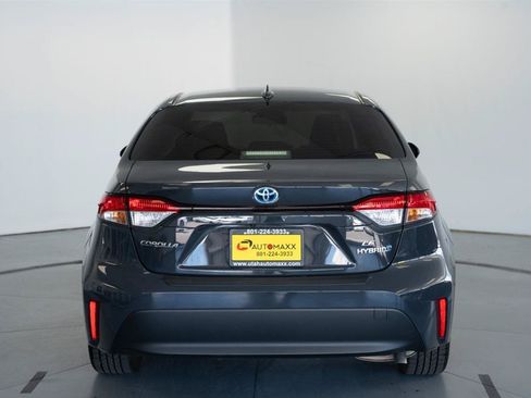 Used 2024 Toyota Corolla LE w/ LE Convenience Package FWD image 5