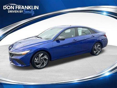 Certified 2025 Hyundai Elantra Sport FWD image 1