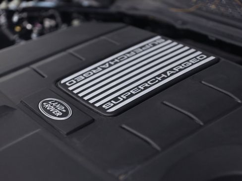 Used 2016 Land Rover Range Rover HSE image 11