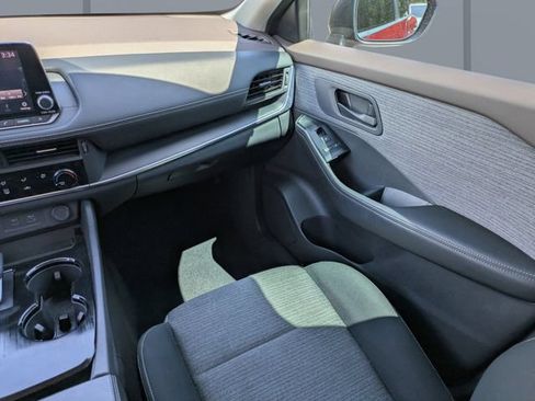 Used 2021 Nissan Rogue S FWD image 17