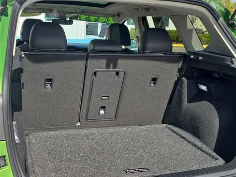 Used 2025 Volkswagen Taos SEL image 29