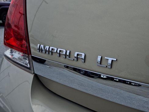 Used 2011 Chevrolet Impala LT FWD image 30