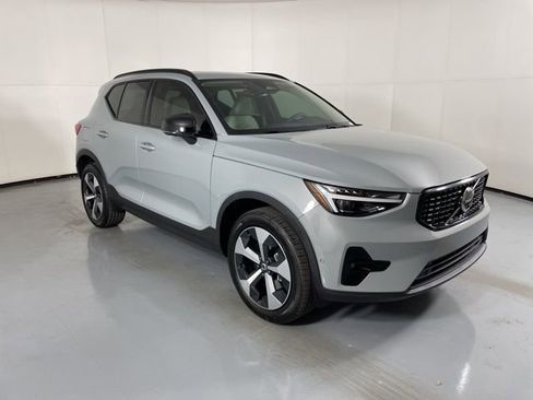 New 2026 Volvo XC40 B4 Plus w/ Protection Package image 2