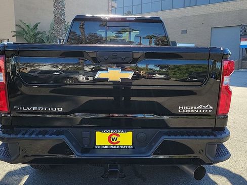 Used 2024 Chevrolet Silverado 2500 High Country w/ High Country Premium Package image 9