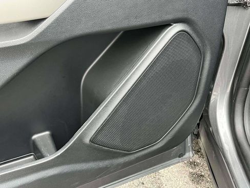 Used 2023 Ford Explorer XLT w/ Equipment Group 202A RWD image 27
