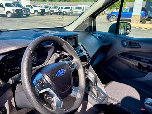 Used 2020 Ford Transit Connect XL FWD image 15