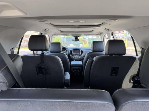 Used 2020 Chevrolet Traverse LT w/ LT Premium Package AWD/4WD image 19